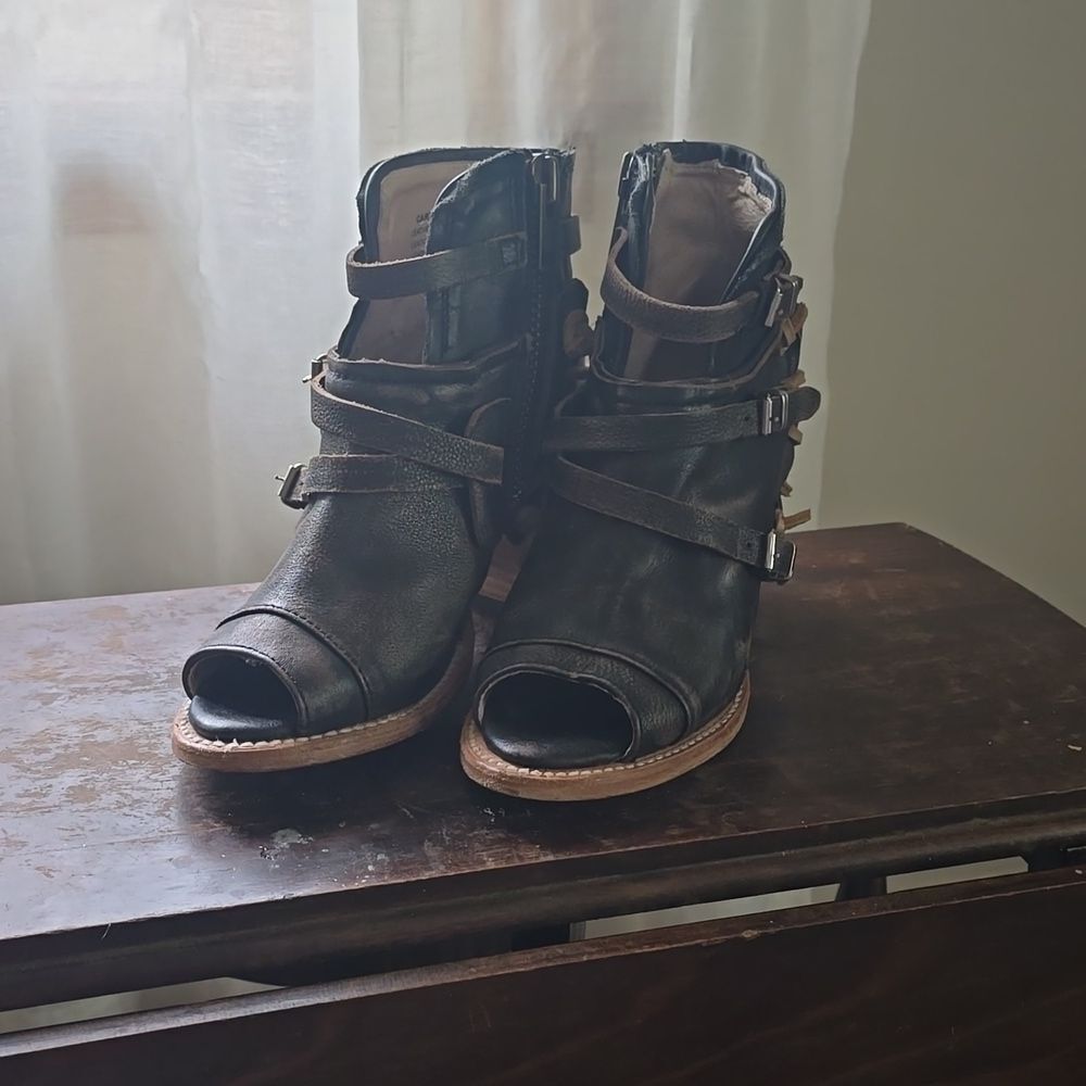 Freebird by Steven Carter, size 7